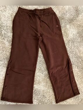 Cocoa Wide Leg with Snap-Detail 🤎